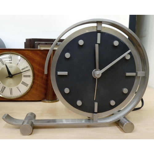 77 - Vintage and later mantel timepieces: to include a Smiths' 8 day example, in a mahogany case  6.... 