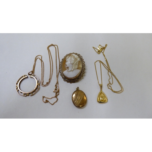 8 - Yellow metal and other items of personal ornament: to include a sovereign pendant mount (only); a ca... 