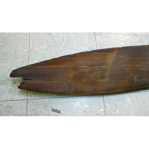 125 - A vintage laminated teak/mahogany aircraft propeller, dating from the 1930s, bears several reference... 