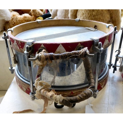 131 - Three similar mid 20thC German snare drums, one by Lefima  15