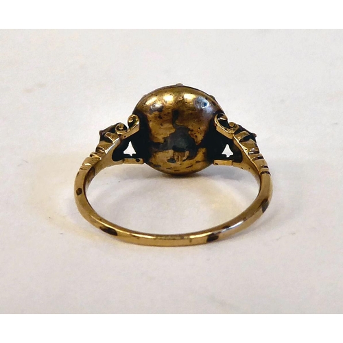 146 - An 18ct gold, rose cut, claw set, diamond ring with two small stones on the shank  approx. 2ct ... 