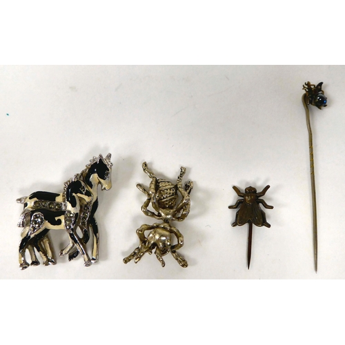 351 - Various animal and insect brooches: to include a Jaguar; and a Scottie Dog