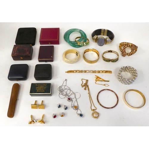 382 - Various retailer's (empty) presentation boxes; and a quantity of bracelets and earrings