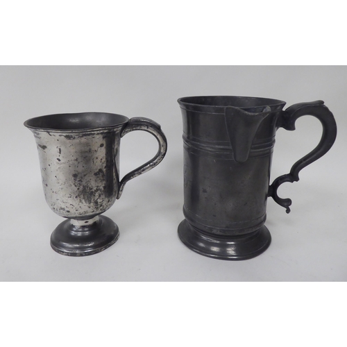 76 - Miscellaneous 17th, 18th and 19thC pewter hollowware: to include jugs and mugs