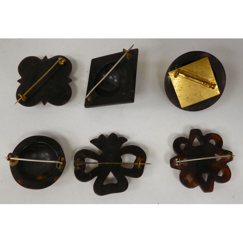 8 - Six various 19thC tortoiseshell inlaid yellow metal brooches, including ribbon tied examples