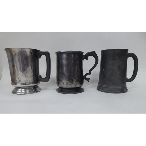 80 - Eighteen 18th and 19thC pewter mugs, one-two pints approx. of varying design