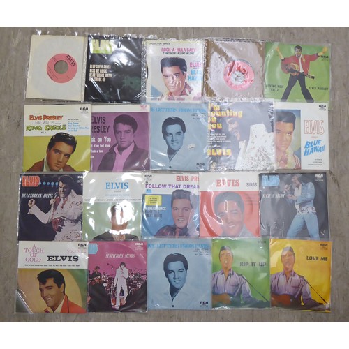 341 - An extensive, single owner, private collection of Elvis related vinyl records, CDs and DVDs: to incl... 