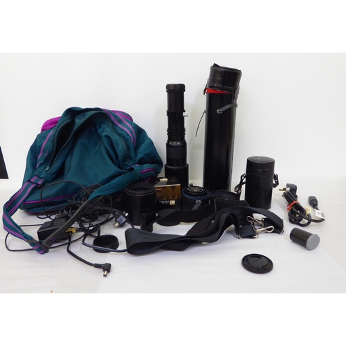 250 - Photographic accessories: to include a Spiratone Sharpshooter 1.6.3 F=400mm  no.55926 lens ... 