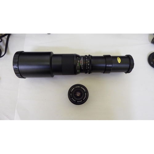 250 - Photographic accessories: to include a Spiratone Sharpshooter 1.6.3 F=400mm  no.55926 lens ... 