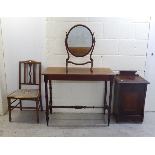 72 - Small furniture: to include an Edwardian mahogany hall table, raised on ring turned legs  28