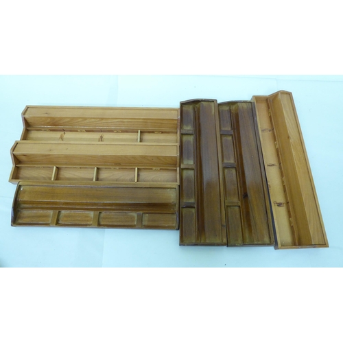 208 - A resin tile mah-jong set and tile boards