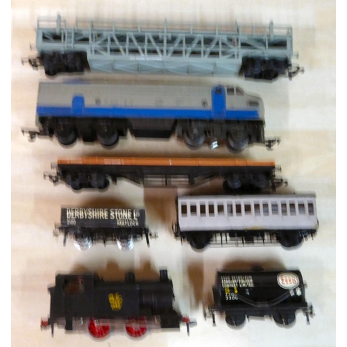 115 - H0 and 00 model railway accessories, mostly Hornby: to include a BR A-I-A Diesel Electric Locomotive... 