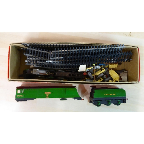 115 - H0 and 00 model railway accessories, mostly Hornby: to include a BR A-I-A Diesel Electric Locomotive... 