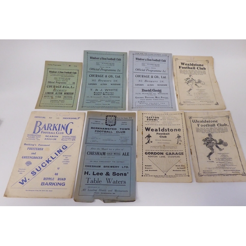 20 - An uncollated collection of football programmes from the early 1930s to the 1960s, relating to fixtu... 