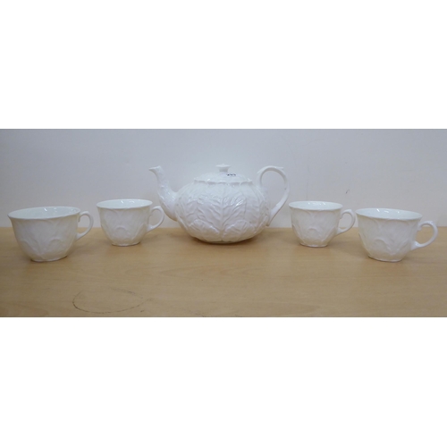 293 - China teaware: to include Wedgwood Countryware pattern