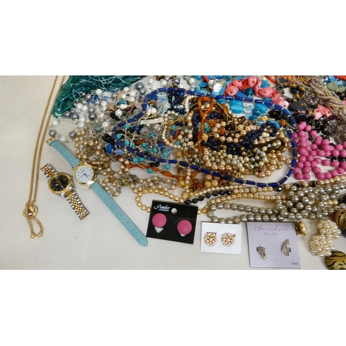 34 - Costume jewellery: to include simulated pearls and clip-on earrings