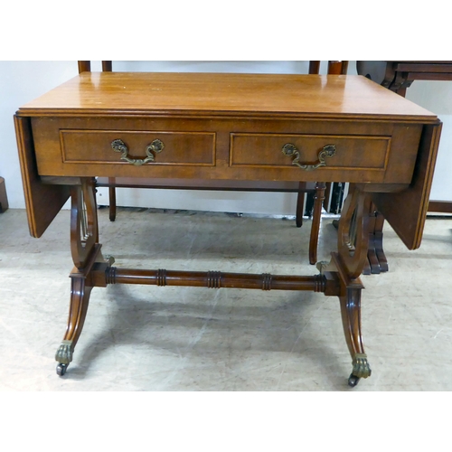 371 - Small reproduction furniture: to include a nesting set of three mahogany occasional tables, raised o... 