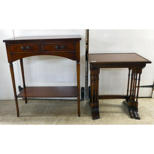 371 - Small reproduction furniture: to include a nesting set of three mahogany occasional tables, raised o... 