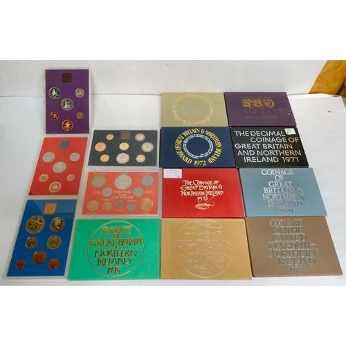 379 - Uncollated Royal Mint and other, silver and other proof and collector's coins: to include a 2012 Lon... 