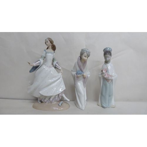 42 - Decorative ceramics, mainly 19thC Staffordshire and modern Lladro porcelain figures  largest 9