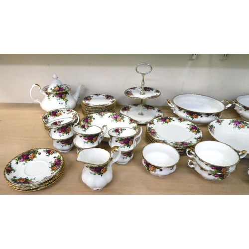 436 - Royal Albert china Old country Rose pattern dinnerware