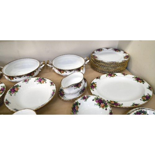 436 - Royal Albert china Old country Rose pattern dinnerware