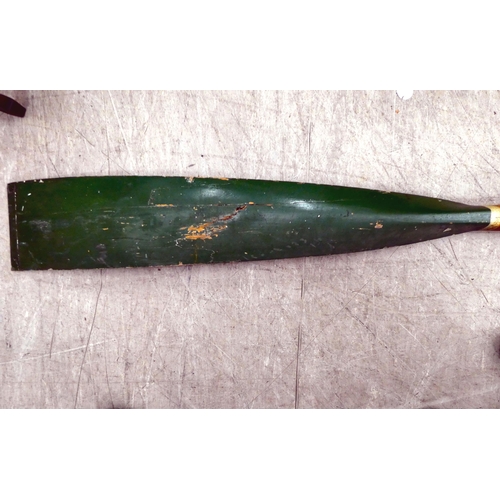 207 - A rowing 8 presentation oar for Queens' College 2nd Lent Boat 1946, inscribed with the crew members ... 