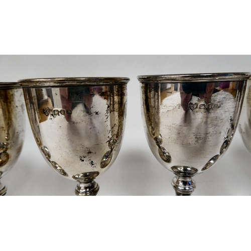 220 - A set of eight silver pedestal goblets  London 1986  (combined weight approx. 15ozs)