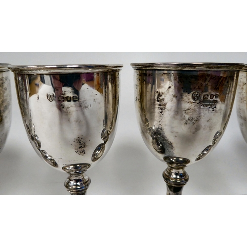 220 - A set of eight silver pedestal goblets  London 1986  (combined weight approx. 15ozs)