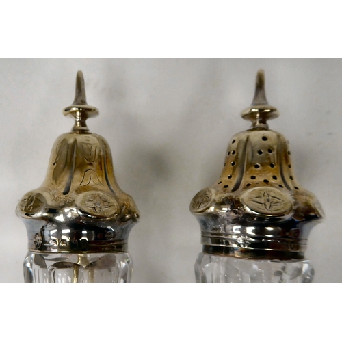 367 - A Victorian silver table cruet, enclosing eight glass receptacles  London 1871  (approx. 2... 