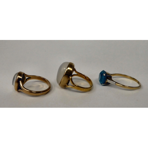 27 - Six assorted 9ct gold and yellow metal dress rings, variously set with coloured stones