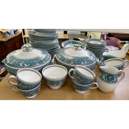 30 - Wedgwood bone china Florentine pattern tableware, no.W2714