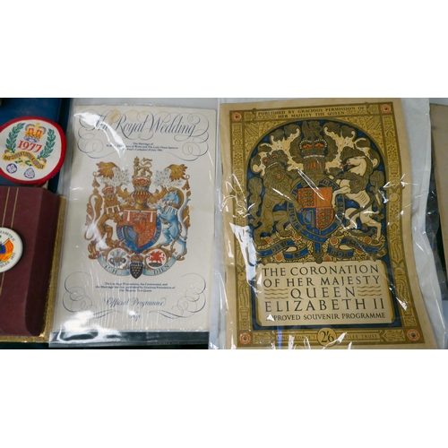 364 - Mainly 20thC royal related collectables: to include a 1981 Royal Wedding celebration ale