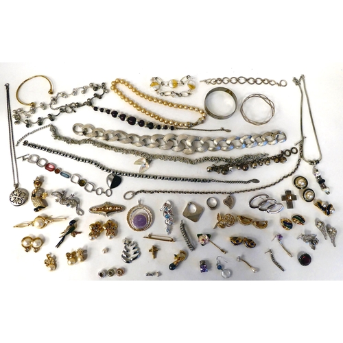 368 - Costume jewellery: to include rings; and bracelets  some stamped 925