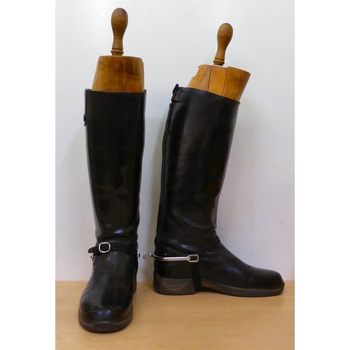 45 - Equestrian items: to include men's Dublin black leather riding boots  approx. size 11 with wood... 