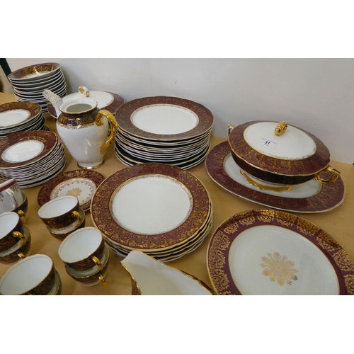 31 - Fine English bone china Argyle pattern tableware