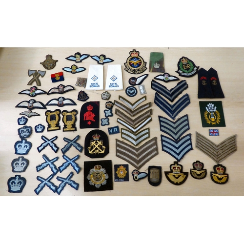 100 - British military uniform embroidered, other badges and emblems: to include RAF, Ministry of Defence ... 