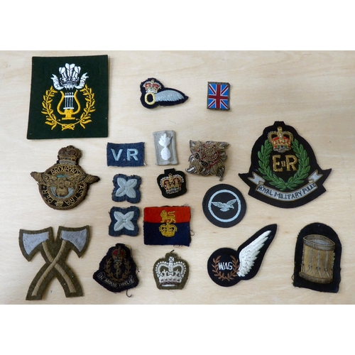 100 - British military uniform embroidered, other badges and emblems: to include RAF, Ministry of Defence ... 