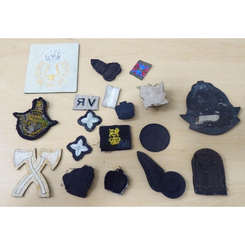 100 - British military uniform embroidered, other badges and emblems: to include RAF, Ministry of Defence ... 