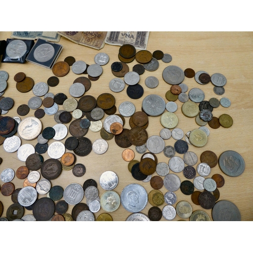 35 - Uncollated coins and banknotes: to include pre-Euro and British pre-decimal issues 