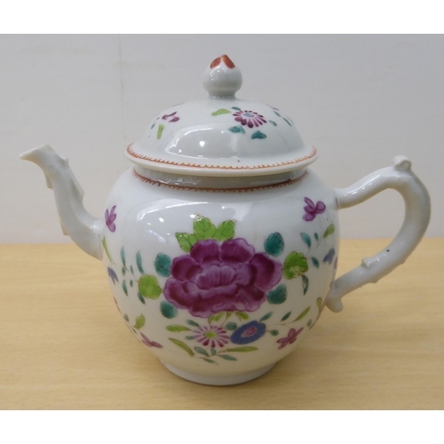 39 - Two late 18thC Chinese porcelain teapot; and a 20thC Japanese porcelain wavy edged bowl  7