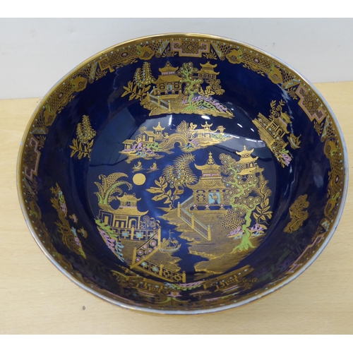 49 - A Carlton Ware china pedestal bowl, decorated in a version of the Mikado pattern  5