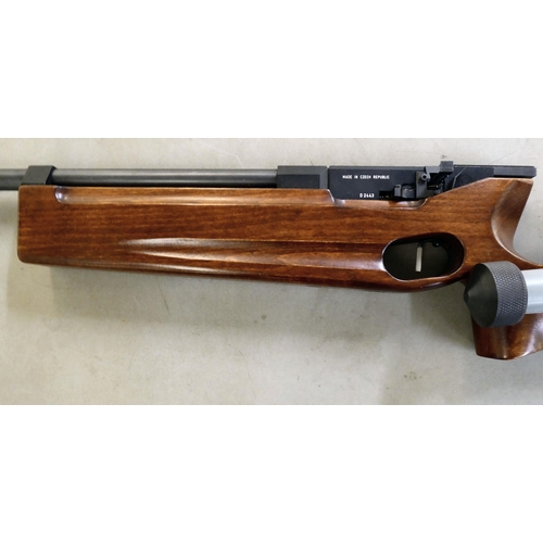 55 - An Aeron Brno model 40 1.77 multi-shot gas air rifle, serial no.D2443