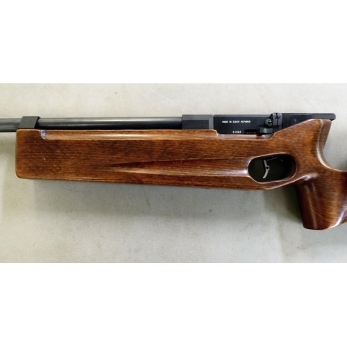 60 - An Aeron Brno Chameleon model 41 1.77 air rifle, serial no.D2162