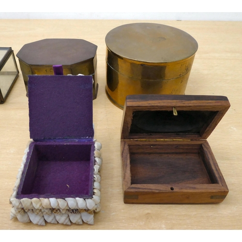 69 - Collectables: to include a two tone brass full sovereign case 