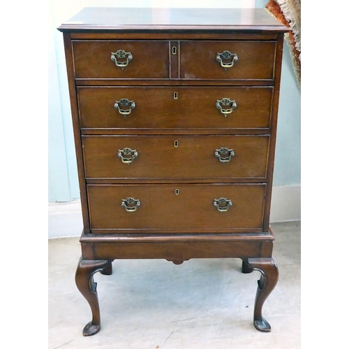 88 - An early 20thC mahogany drawer bedside chest on stand, raised on cabriole legs  32