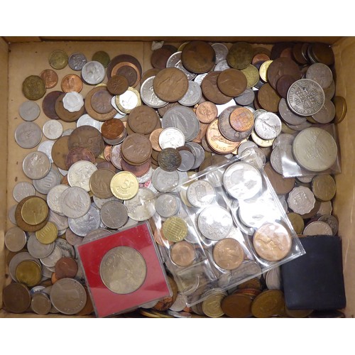 144 - Uncollated coins and banknotes: to include Malaysian Ringgit and Cayman Island dollars