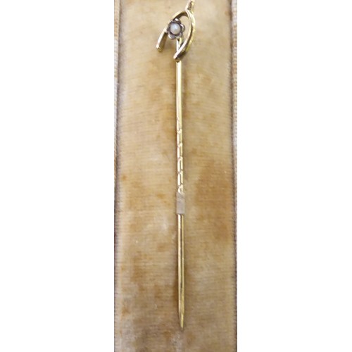 204 - A 9ct gold wishbone stickpin  cased