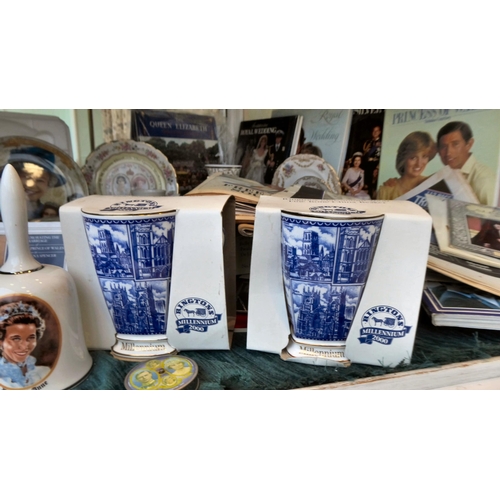 25 - Royal themed collectables: to include ceramics and ephemera