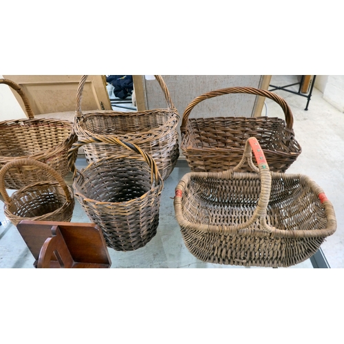 51 - Handheld wicker items: to include baskets; and a modern mahogany wall bracket  14